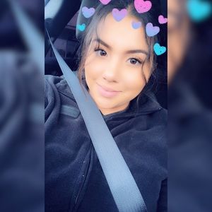 Meet your Posher, Adrianna